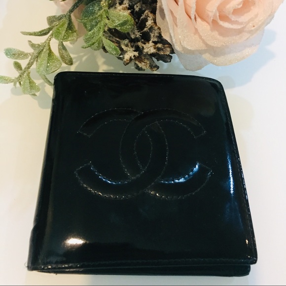 CHANEL Handbags - Chanel Patent Bifold Wallet - Authentic